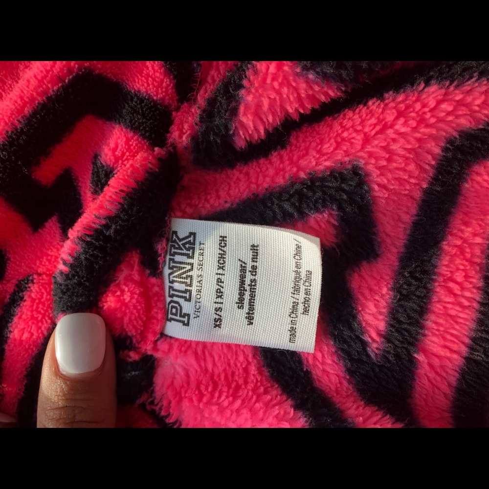 Cute robe - Picture 2 of 3
